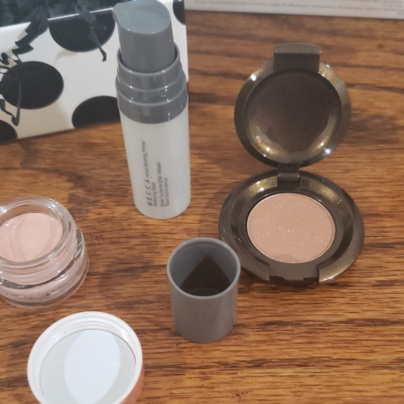 Becca Samples - a Sephora Beauty Insider Set - Picture 3 of 8